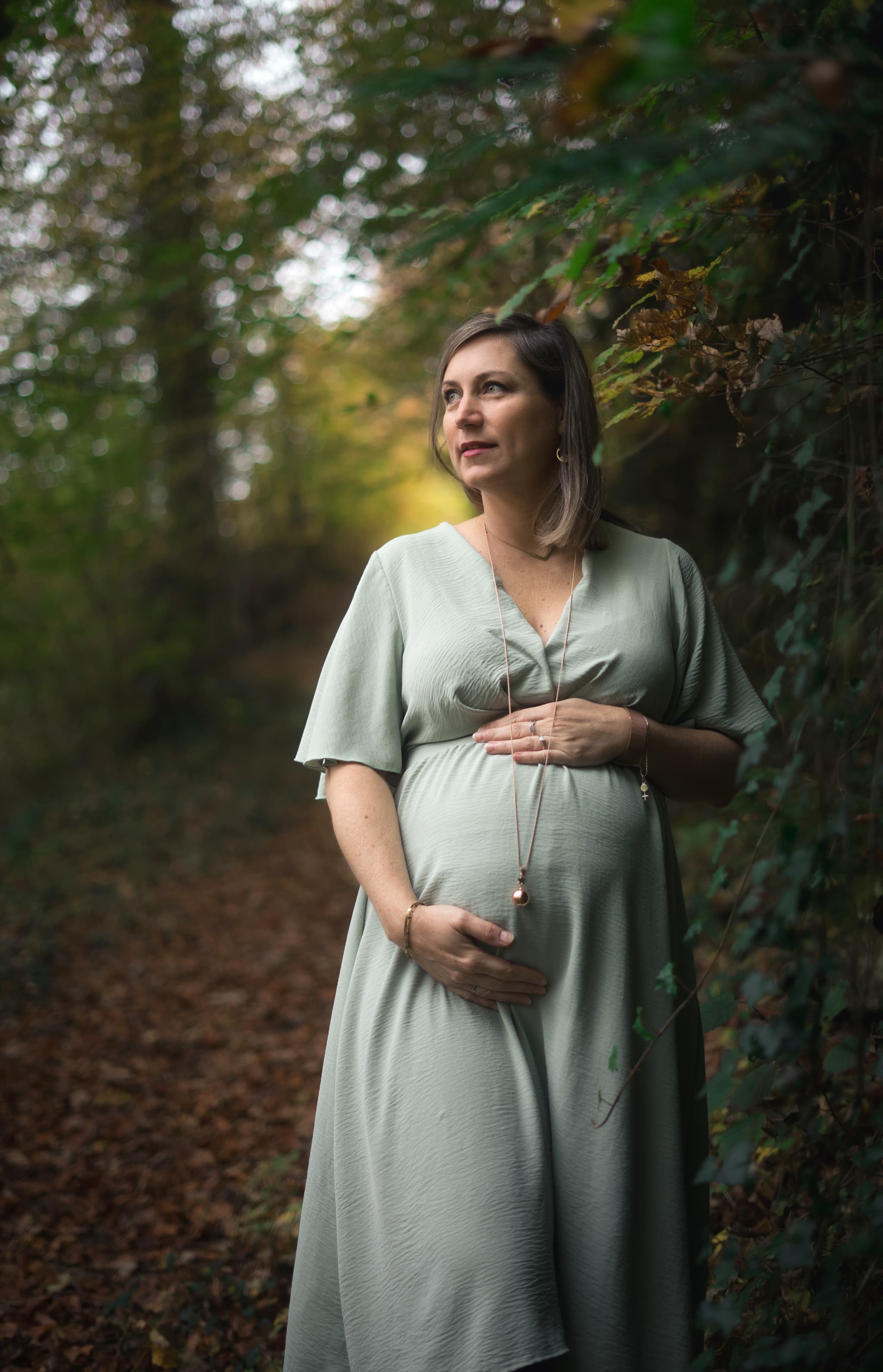 Détail ventre rond femme enceinte - Photographie grossesse